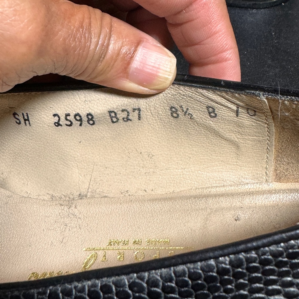 Ferragamo size 8.5 black loafers made in Italy - Picture 13 of 14